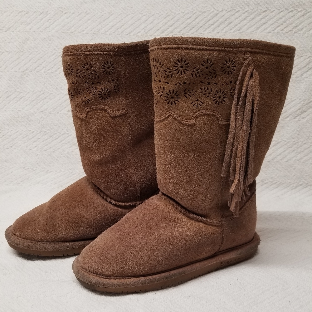 BearPaw boots size 2